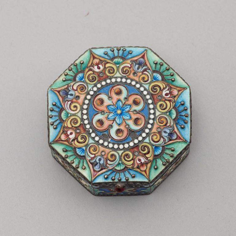 A Russian 20th century silver-gilt and enamel box, unidentified makers mark, Moscow 1908-1917.