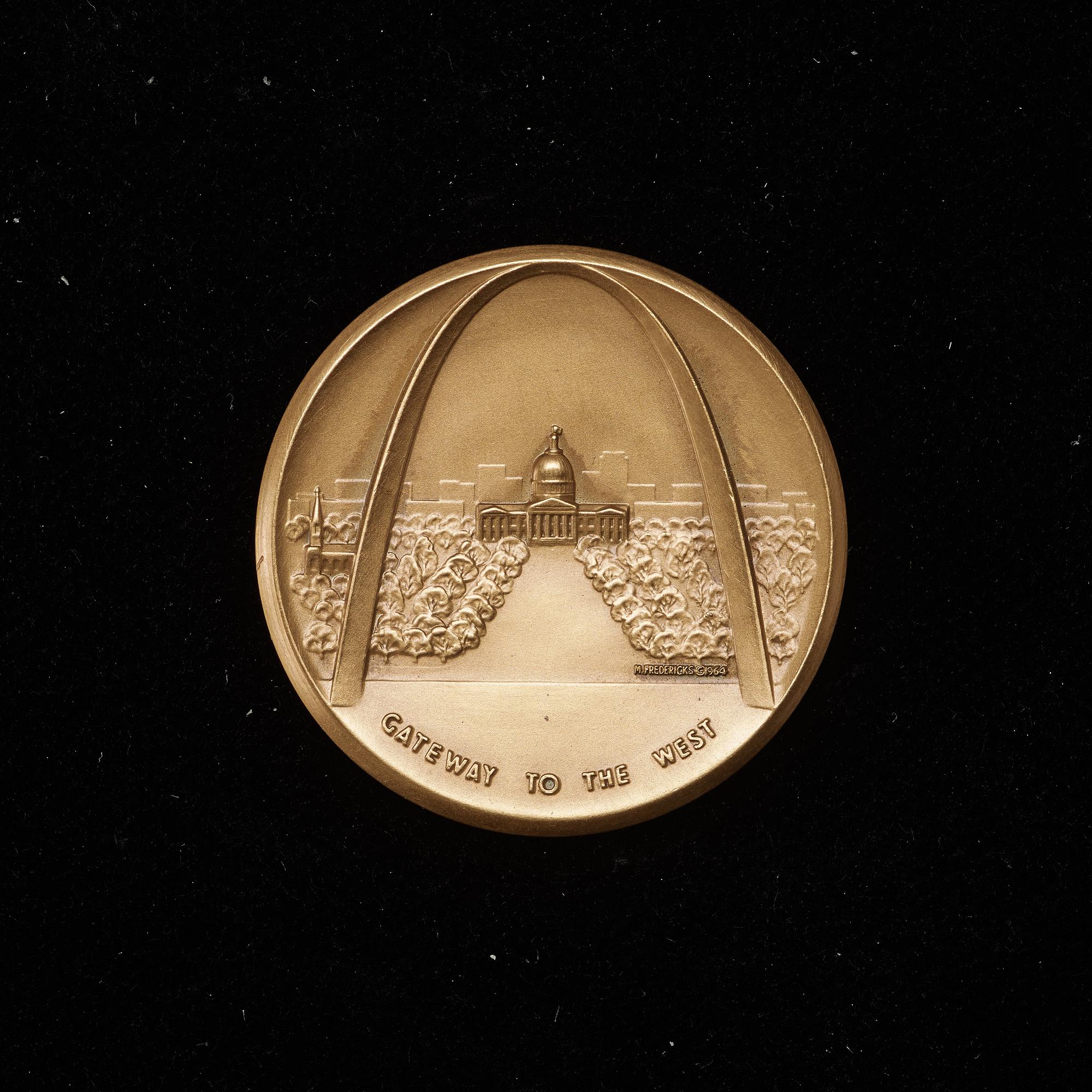 MEDALJER, 11 st. Samt diverse MYNT:.
