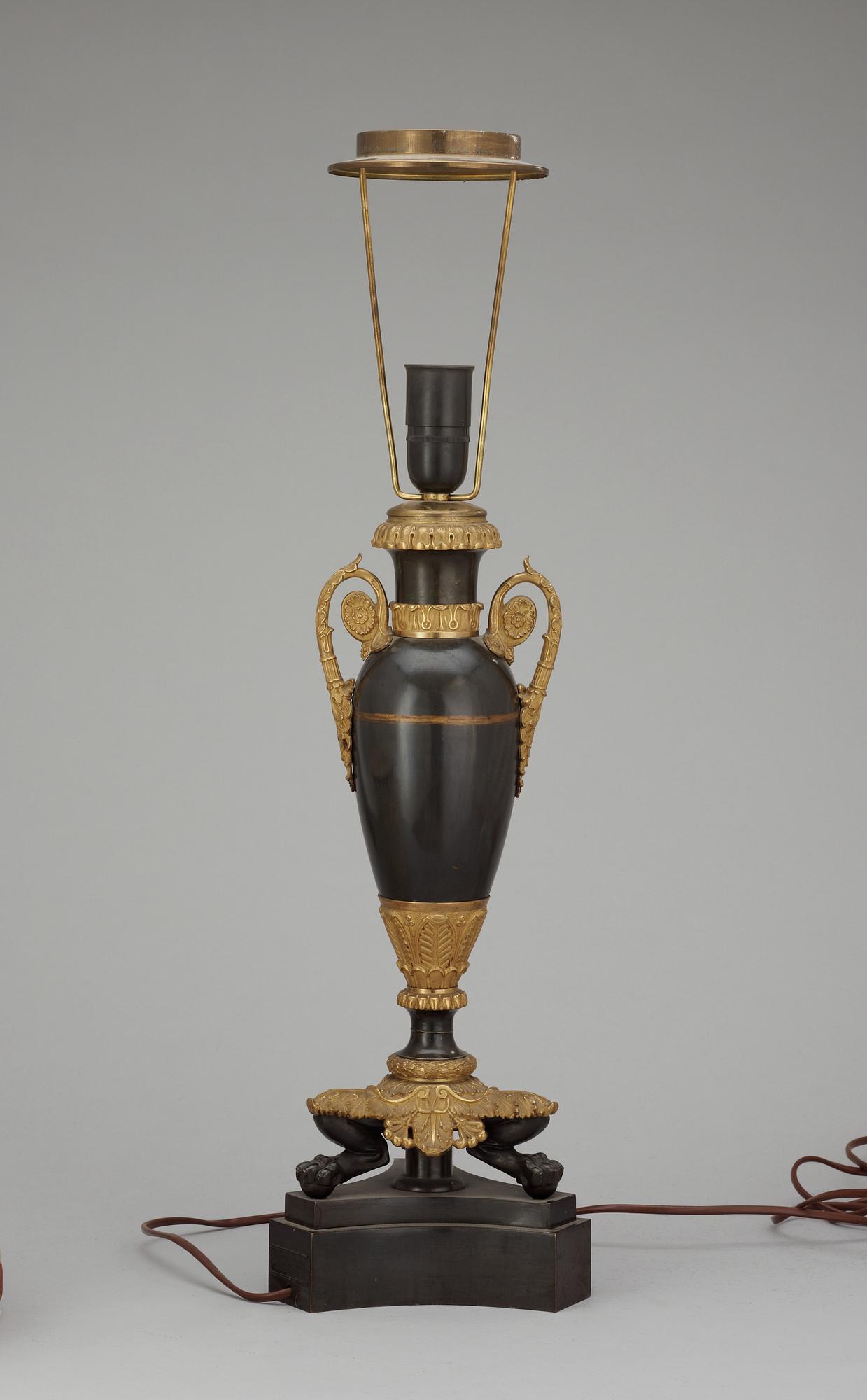 BORDSLAMPA,  Frankrike. 1800-talets första del. Senempire.