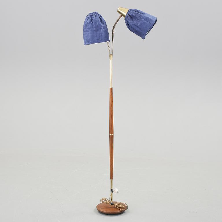 GOLVLAMPA, 1900-talets mitt.