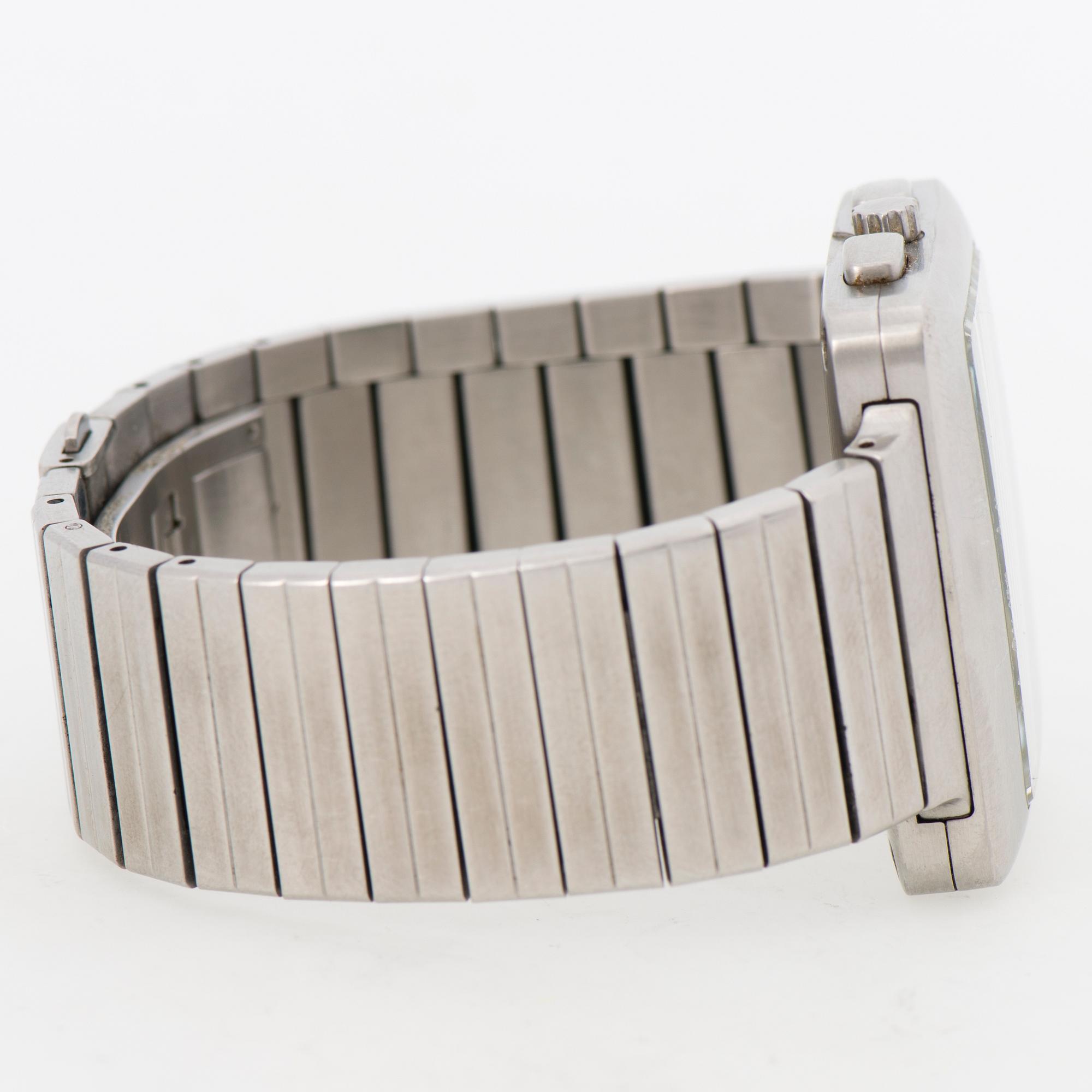 ISSEY MIYAKE, wristwatch 38 x 42 mm, design Harri Koskinen