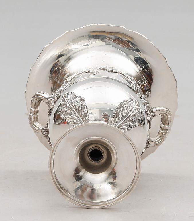 VINKYLARE, vitmetall, 1900-/2000-tal.