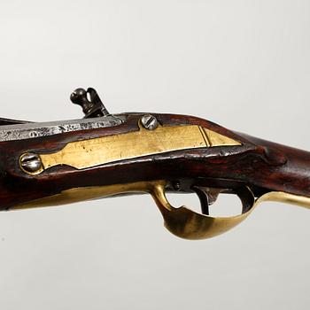 A flint lock rifle from London, 18th century.