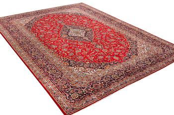 A Keshan carpet, c. 397 x 295 cm.