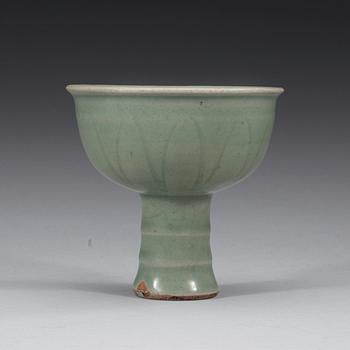 A celadon glazed stem cup, Ming dynasty (1368-1644).