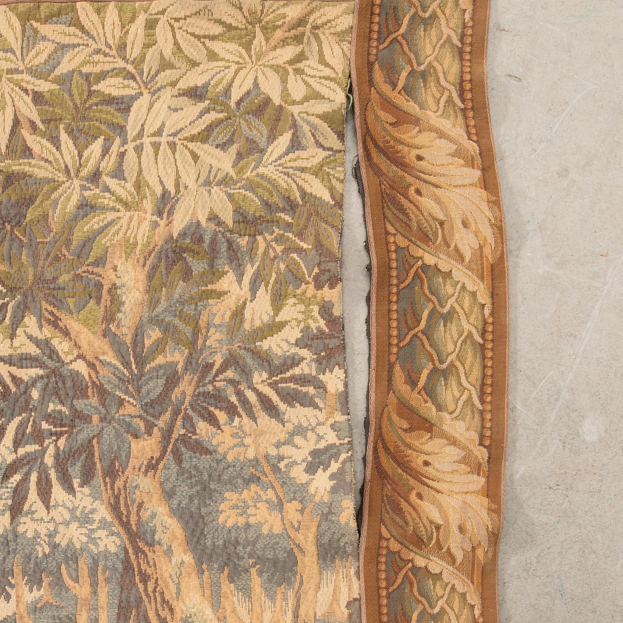 Tapet Barock-stil maskinvävd ca 165x205 cm.