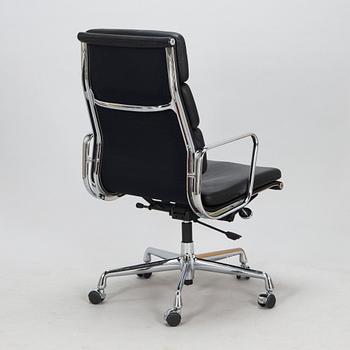 Charles & Ray Eames, A 21st Century "Soft Pad Chair EA 219, high backrest" office chair, Vitra.