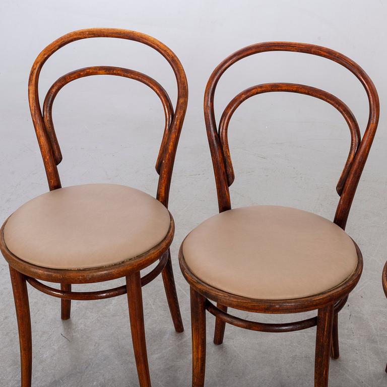 A SE OF FOUR BENTWOOD LIGNA CHAIRS FROM CZECHOSLOVAKIA.