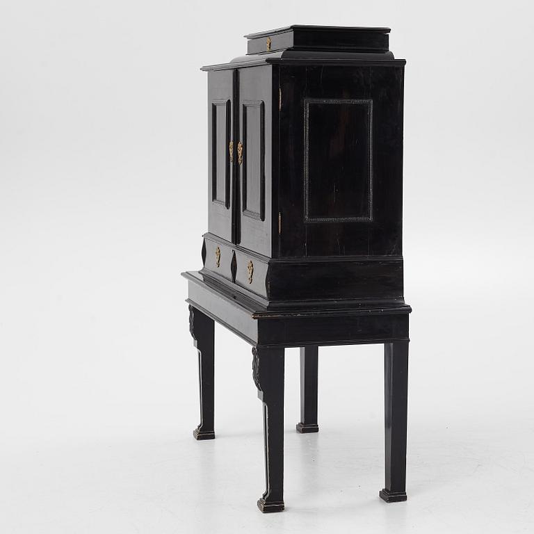 Kabinettskåp, Sydtyskland, Barock, omkring år 1700.