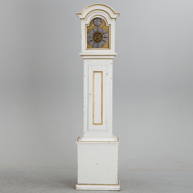 A LONGCASE CLOCK, late 18th / early 19th century.