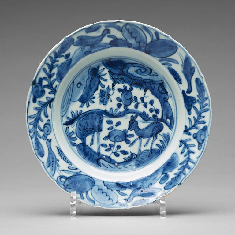 FAT, tre stycken, porslin. Mingdynastin, Wanli (1572-1620).