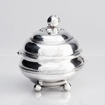 A German 18th century silver sugar casket, unidentified makers mark, Nürnberg 1787-1791.