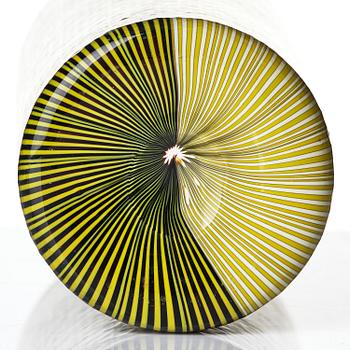Carlo Scarpa, a rare "Tessuto bicolore" glass vase, model 4551, Venini, Murano, Italy 1945-48.