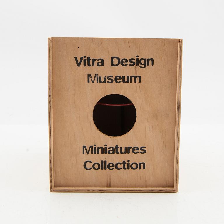 Mathieu Matégot, miniature, "Nagasaki chair", Vitra Design Museum.