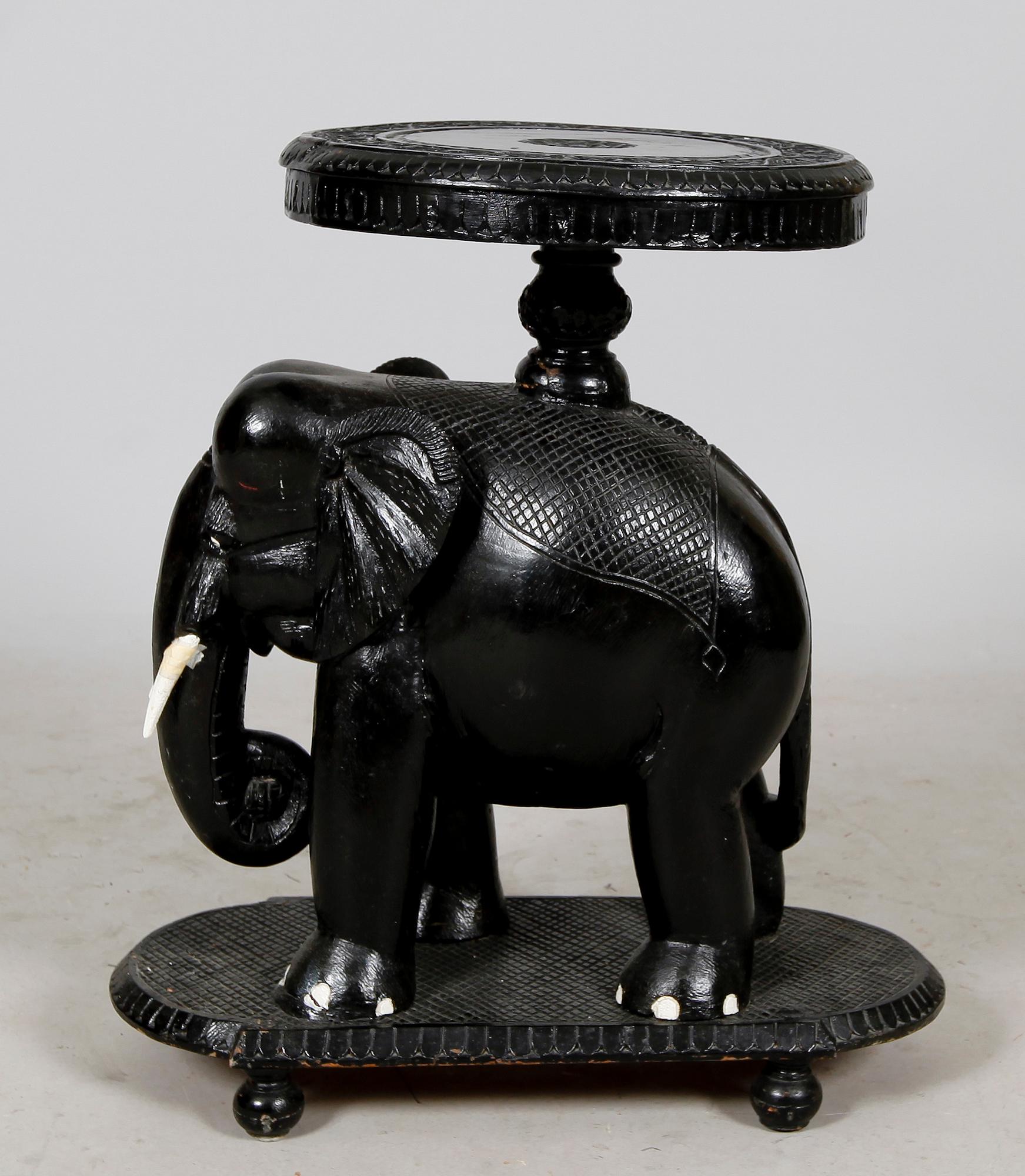 PIEDESTAL, 1900-talets mitt.