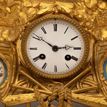 Table pendulum clock, Rococo style, early 20th century.