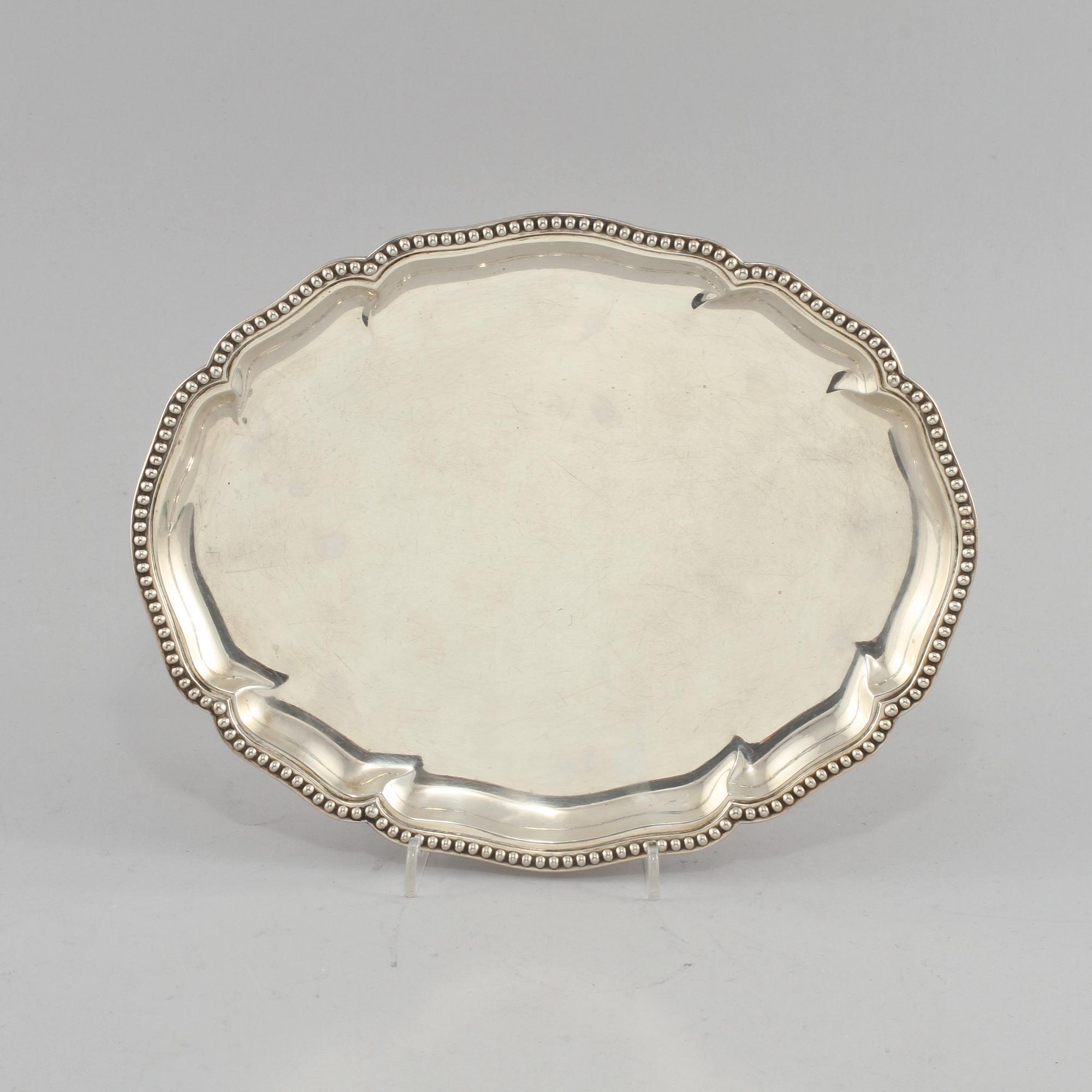 BRICKA, silver, Michelsen, Köpenhamn,  1919. Vikt 400 g.