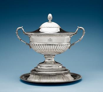 A TUREEN, Gotthard Stang, St Petersburg 1818. Assay master Alexander Jashinkov.