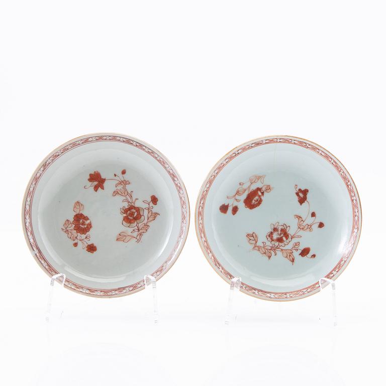 Two cups with saucers, Qing dynasty, 18th century.