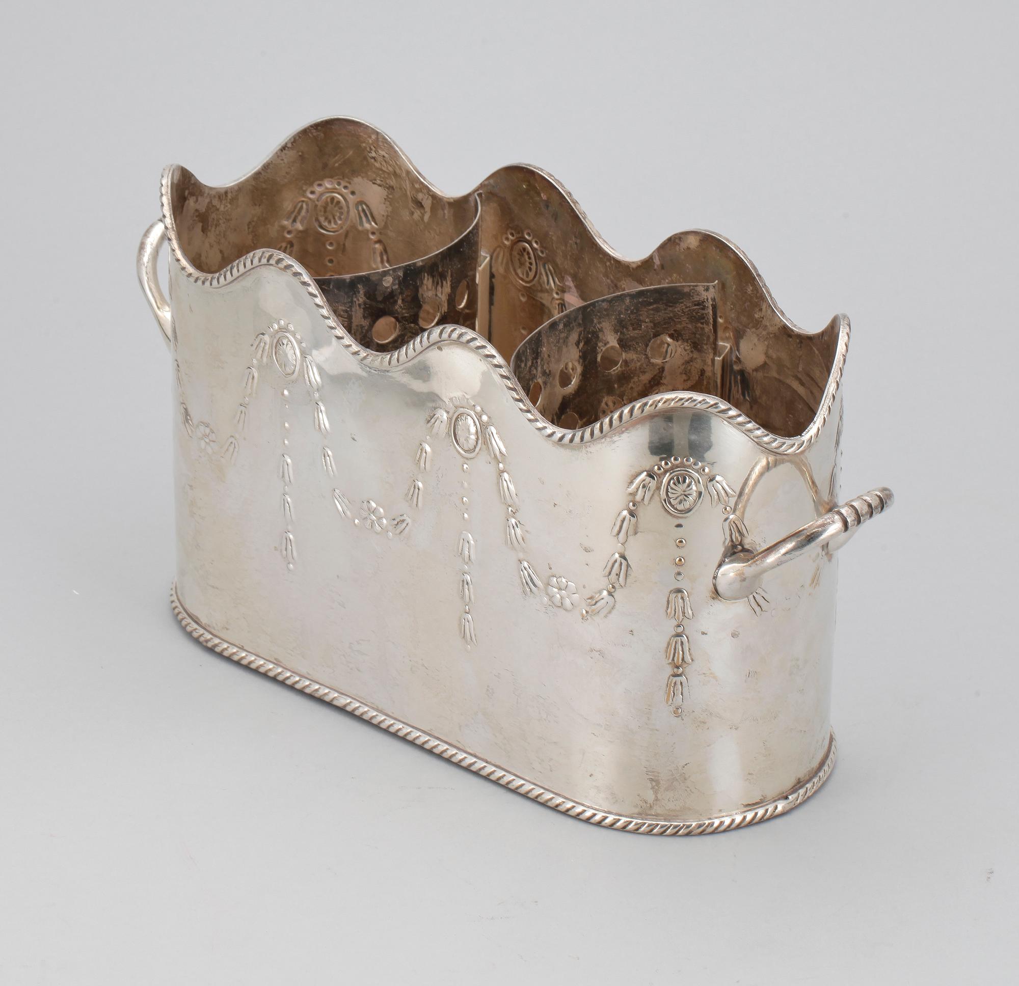 VINKYLARE, nysilver, 1900-talets andra hälft.