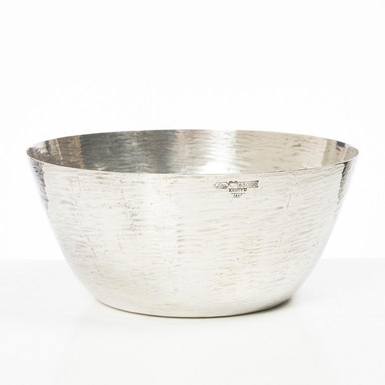 Tapio Wirkkala, a sterling silver bowl, Kultakeskus Oy, Tavastehus, Finland, 1984.