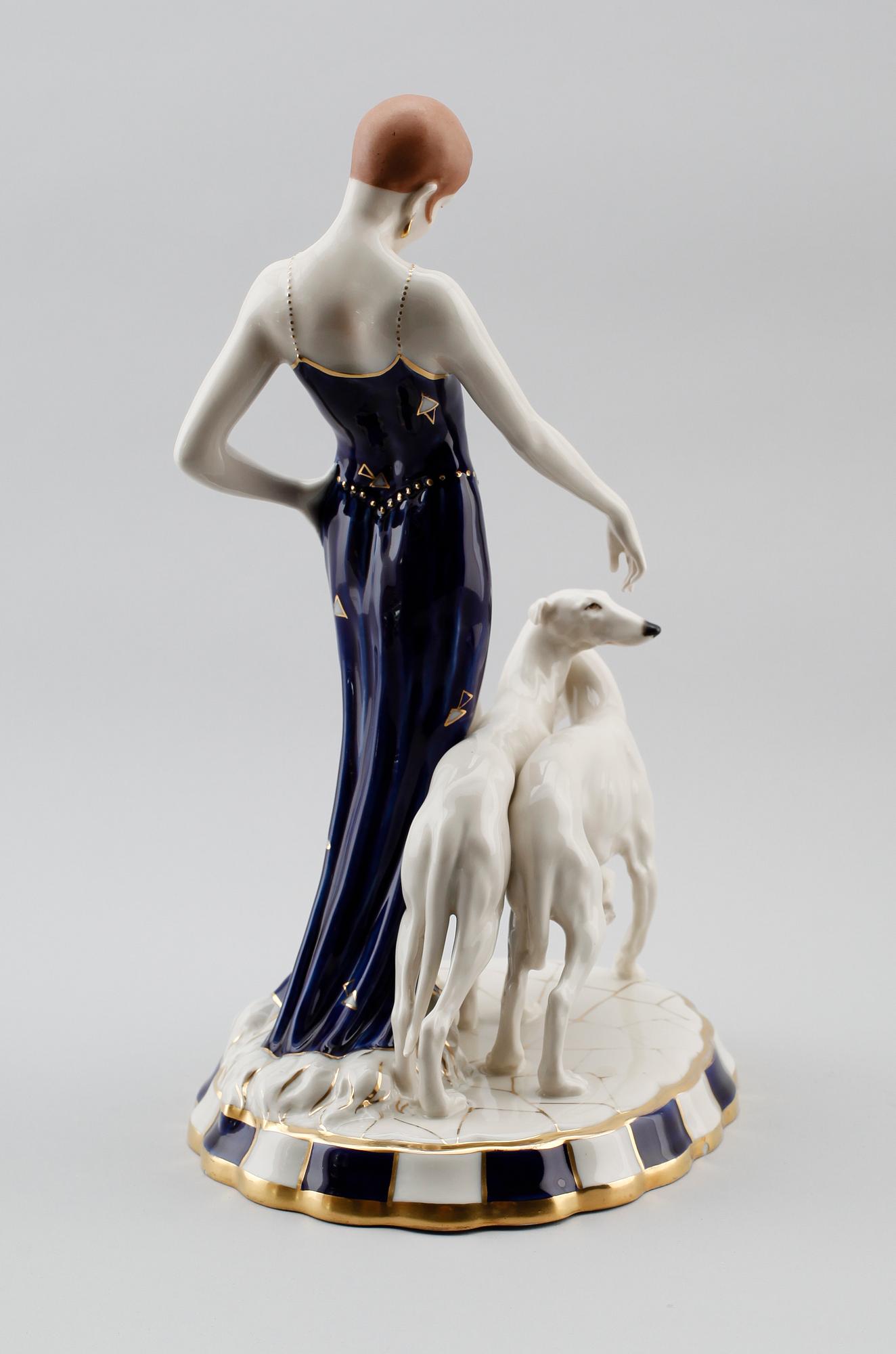 FIGUR, porslin, Royal Dux, 1900-talets mitt.