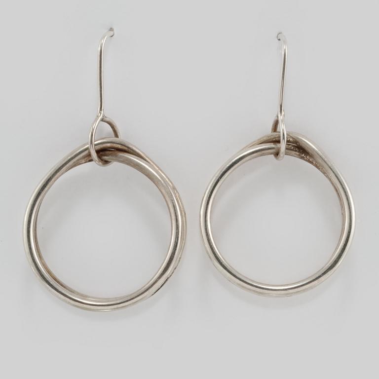 ÖRHÄNGEN, sterlingsilver, Cecilia Johansson, Göteborg, 1995. Vikt 10,9 gram.