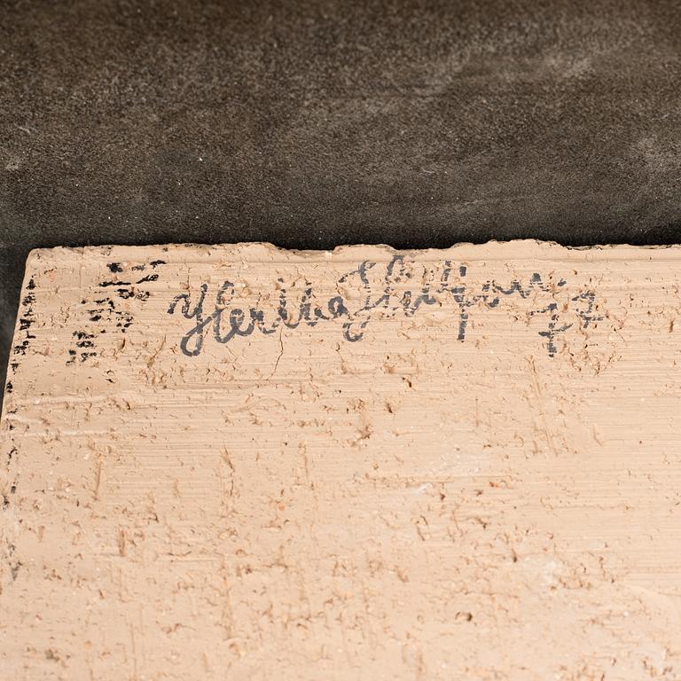 HERTHA HILLFON, terracotta, signerad.