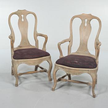 KARMSTOLAR, ett par, rokokostil, 1900-talets andra hälft.