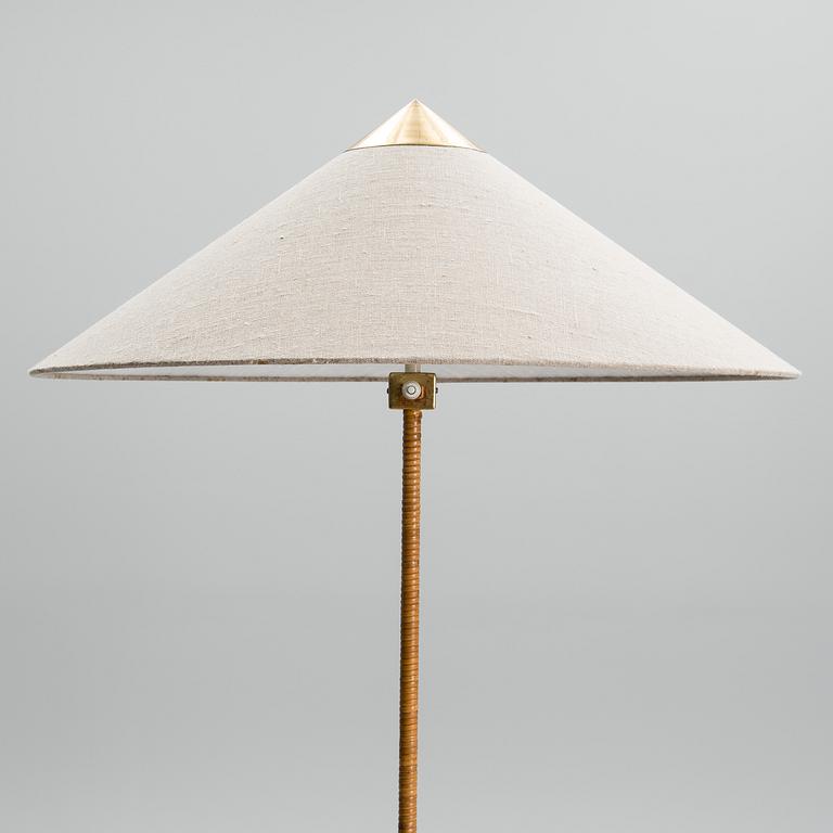 PAAVO TYNELL, A FLOOR LAMP. Stamped TT, Taito Oy, 9602. 1930s.