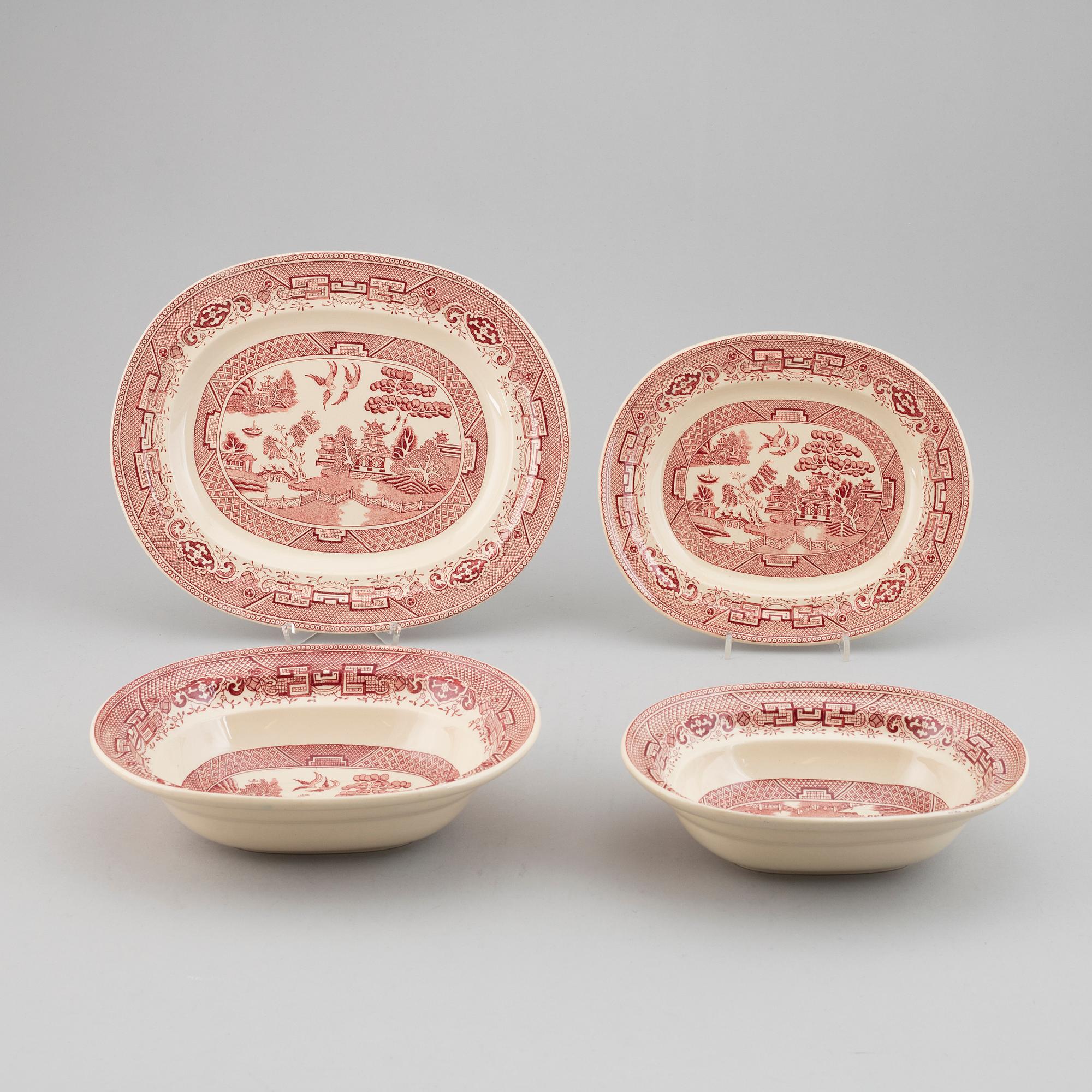 A part 'Willow' earthenware dinner and coffee service, Gustavsberg, 1940-1958 (93 pieces).