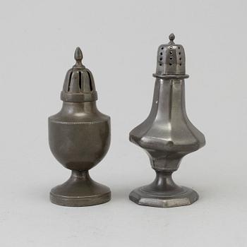 STRÖARE, 2 st, tenn, 1700-tal.