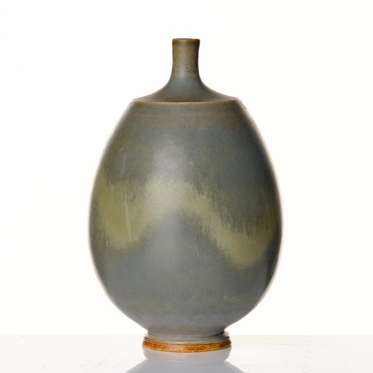 Berndt Friberg, vas, stengods, Gustavsbergs studio 1976.