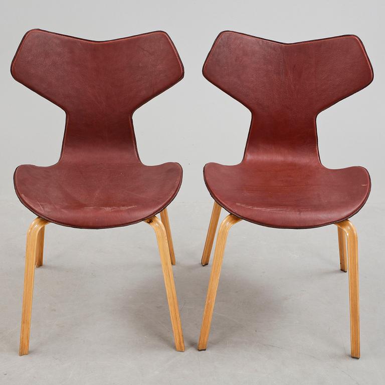 STOLAR, ett par, "Grand Prix", Arne Jacobsen, Fritz Hansen, Danmark.