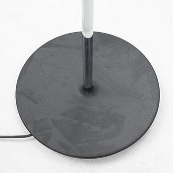 Poul Henningsen, golvlampa, "PH-80", Louis Poulsen, Danmark.