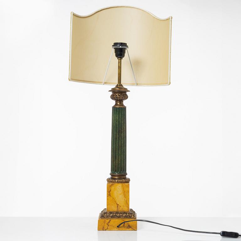 Bordslampor, ett par,  Empirestil, Acanto, Spanien, samtida.