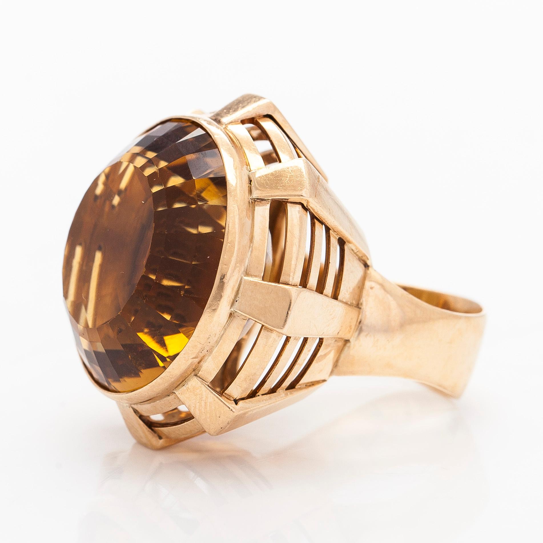 Sormus, 14K kultaa ja sitriini. Kaisaniemen Kello ja Kulta 1964. .