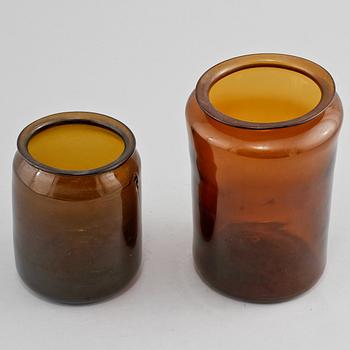 BURKAR, 2 st, glas, 1800-talets första del.