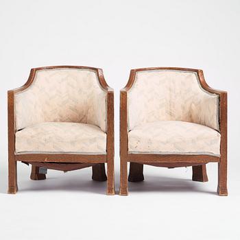 Otto Wretling, attributed to, a pair of Art Nouveau pine chairs, Sweden early 20th century.