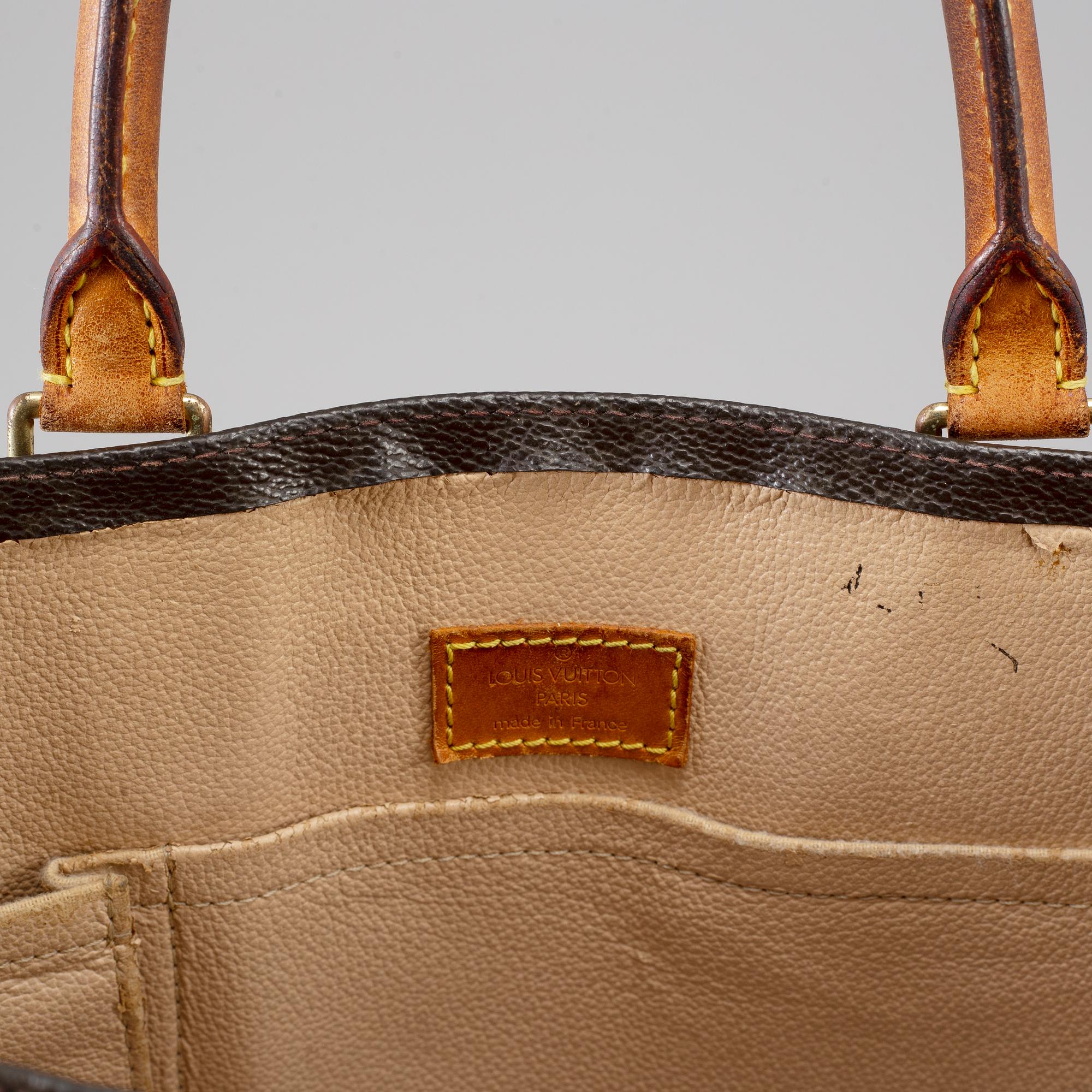 LOUIS VUITTON, 'Sac Plât'.