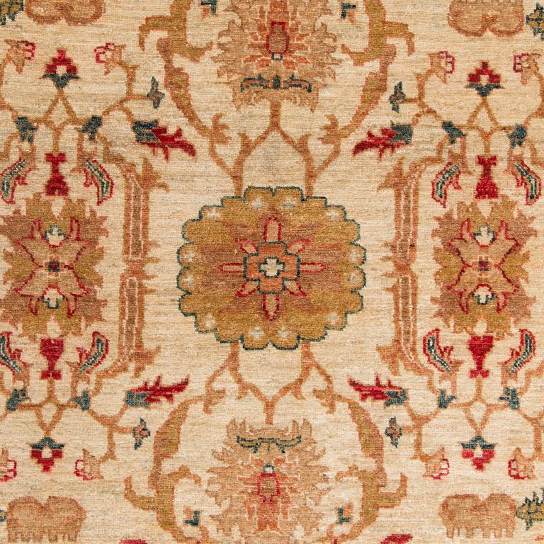 A Ziegler design rug. Ca 200 x 144 cm.
