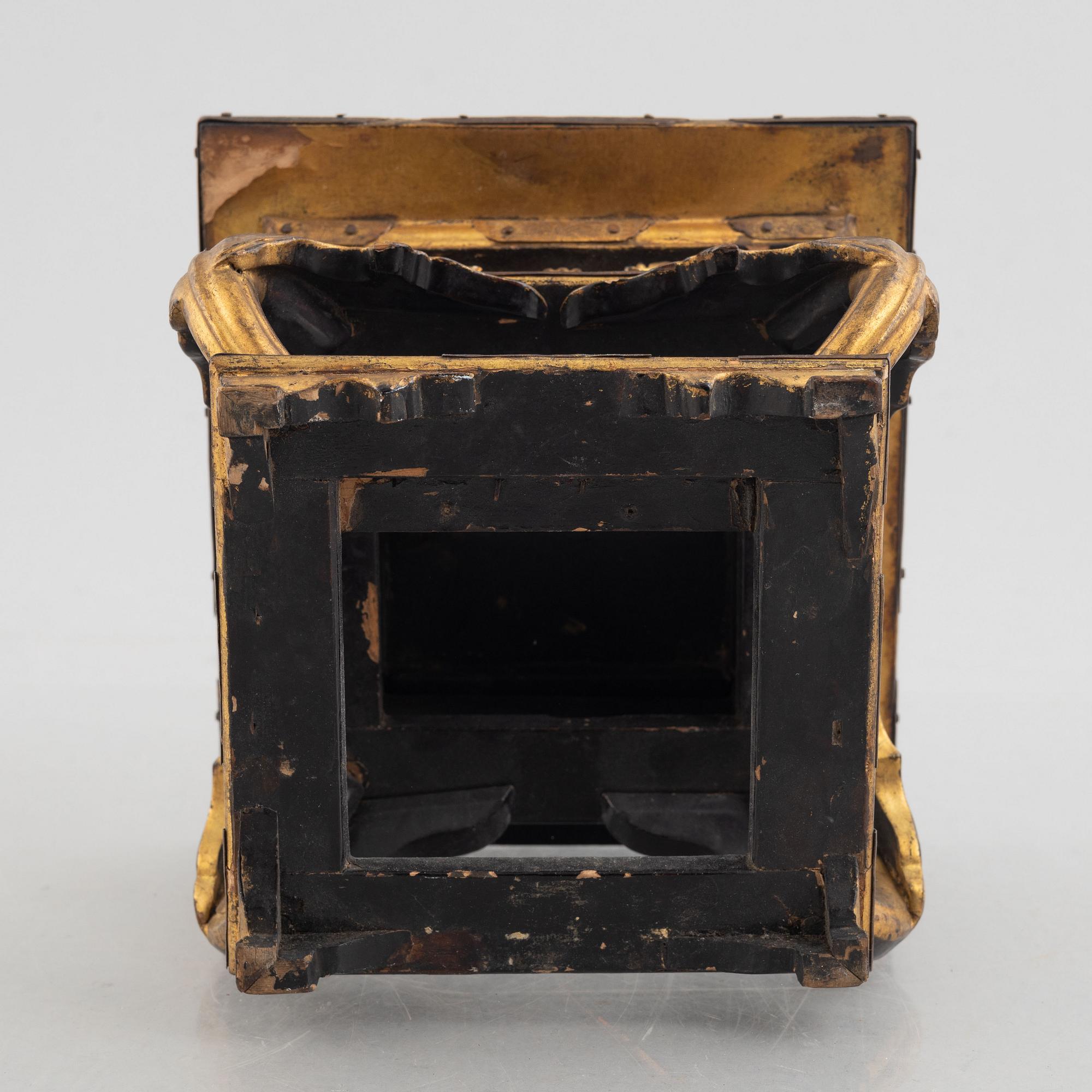 A Japanese lacquer and wood stand, Meiji (1868-1912).
