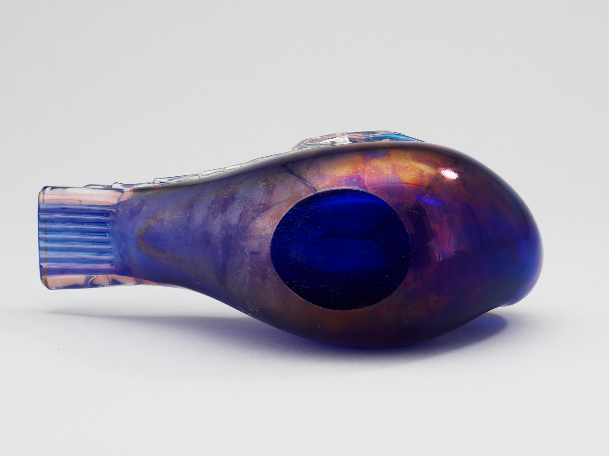 A Tyra Lundgren glass bird, Venini, Murano, Italy.