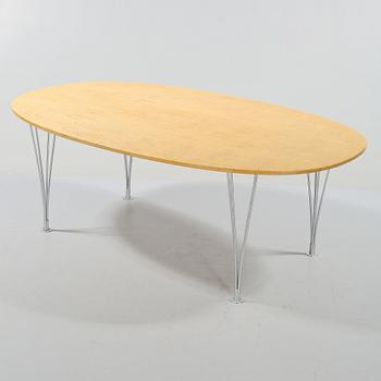 SOFFBORD, "Superellips" Design Bruno Mathsson och Piet Hein för Fritz Hansen, 1900-talets andra hälft.