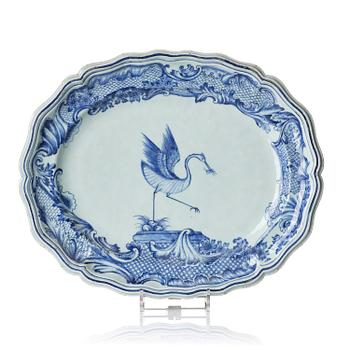1177. A blue and white 'armorial' dish for the Swedish family 'Grill', Qing dynasty, Qianlong (1736-95).