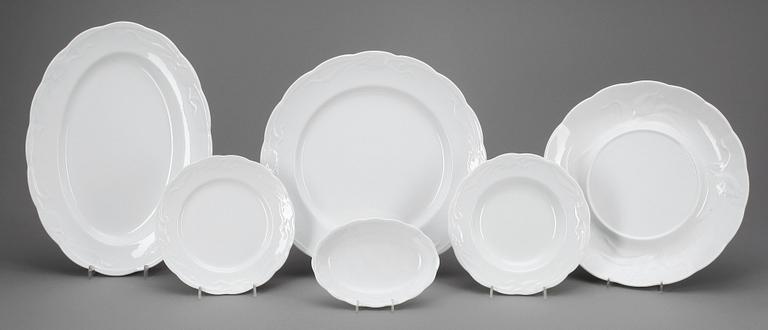 An Alf Wallander Art Nouveau 80 pcs porcelain service, Rörstrand ca 1899-1910.