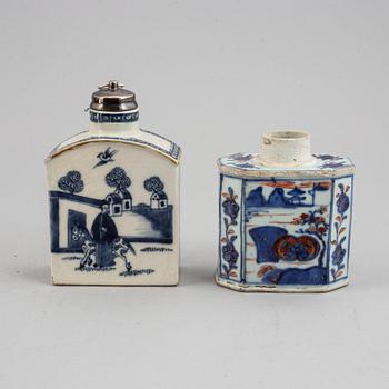 Two Chinese tea caddies, Qing dynasty, 18th Century.