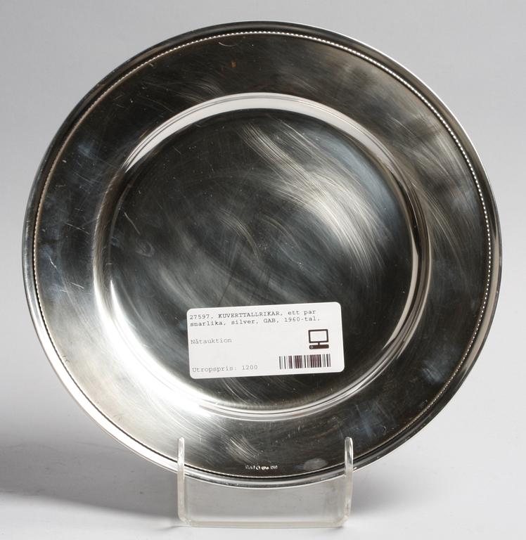 KUVERTTALLRIKAR, ett par snarlika, silver, GAB, 1960-tal.