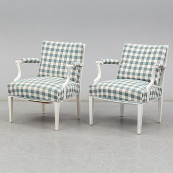 JOSEF FRANK, karmstolar, ett par, modell 969, Firma Svenskt Tenn, 1900-talets andra hälft.