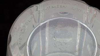 VAS, glas, signerad Aimo Okkolin Riihimäen Lasi Oy. 1900-talets senare hälft.